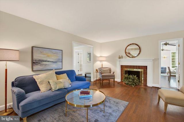 1521 N KENILWORTH ST, Arlington, VA 22205