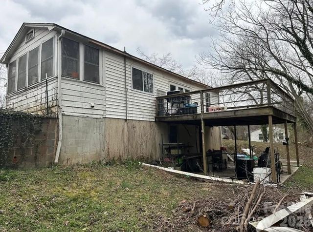 274 31st Street SW, Hickory, NC 28602