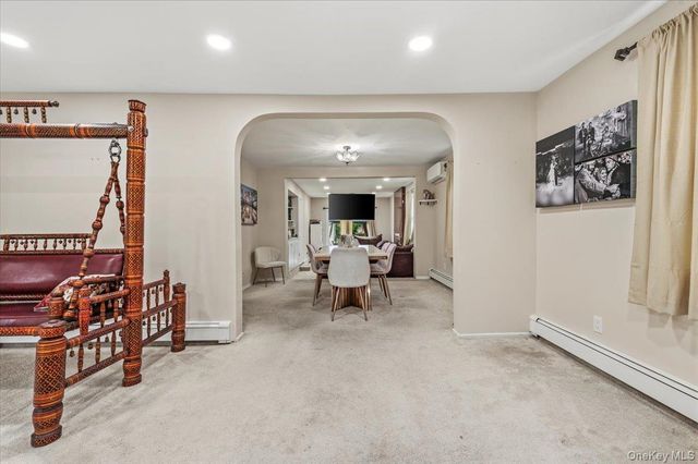 20 School House Lane, Syosset, NY 11791