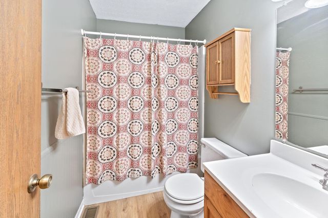 874 Charnwood Lane, 5D, Columbus, OH 43085