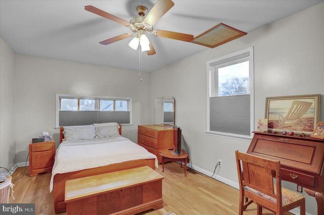 329 DAHLIA RD, Lancaster, PA 17602