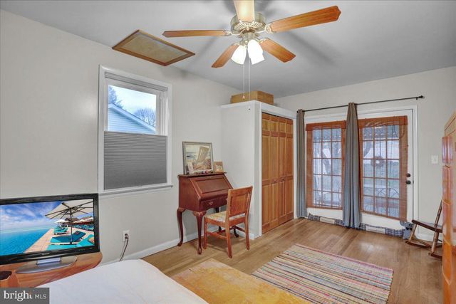 329 DAHLIA RD, Lancaster, PA 17602