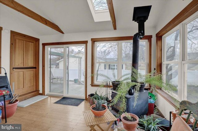 329 DAHLIA RD, Lancaster, PA 17602