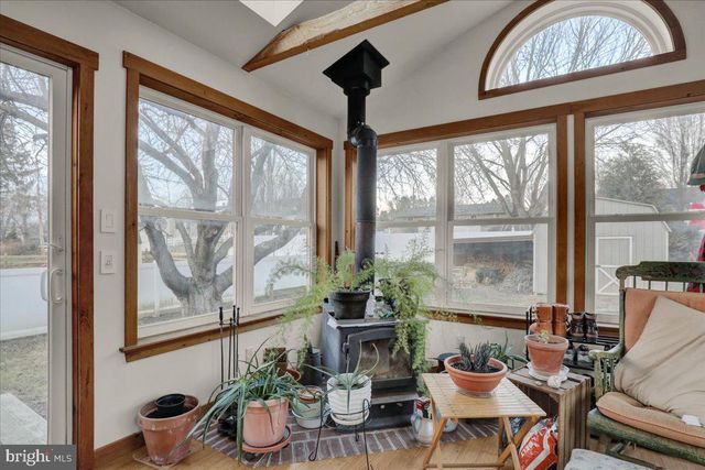 329 DAHLIA RD, Lancaster, PA 17602