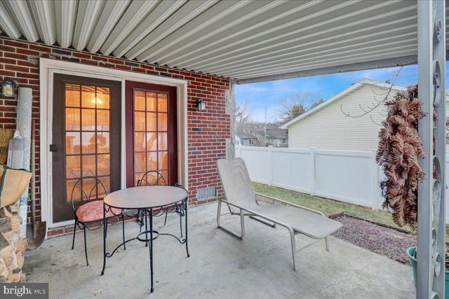 329 DAHLIA RD, Lancaster, PA 17602