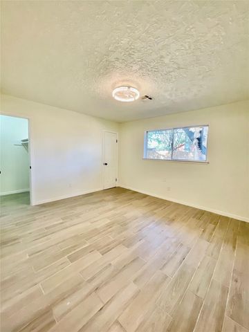 634 Twinbrooke Drive, Houston, TX 77037