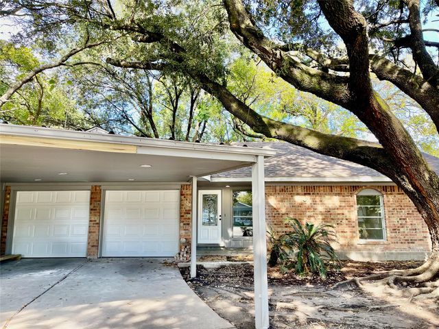 634 Twinbrooke Drive, Houston, TX 77037