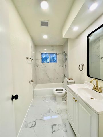 634 Twinbrooke Drive, Houston, TX 77037