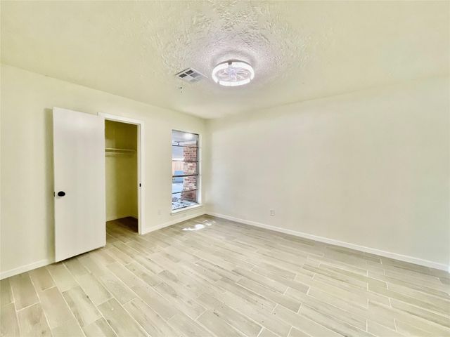 634 Twinbrooke Drive, Houston, TX 77037