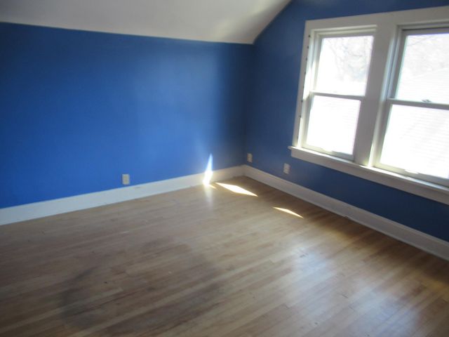 921 20th Avenue SE, Minneapolis, MN 55414