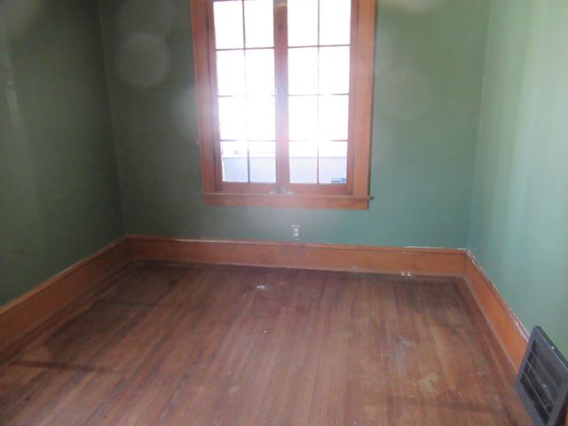 921 20th Avenue SE, Minneapolis, MN 55414