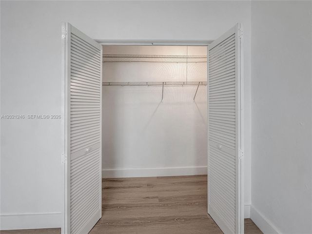 955 Bay Dr 2, Miami Beach, FL 33141