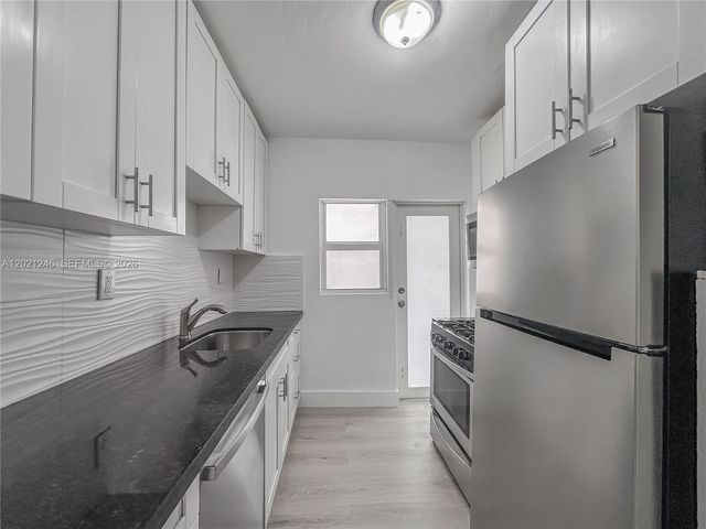 955 Bay Dr 2, Miami Beach, FL 33141