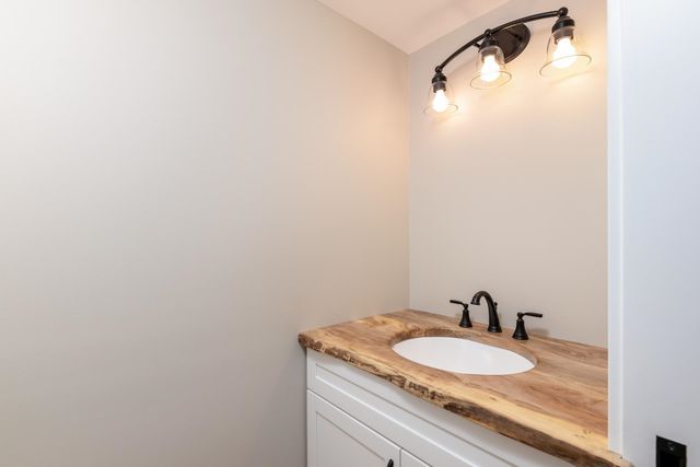 98 Water Street, Laconia, NH 03246