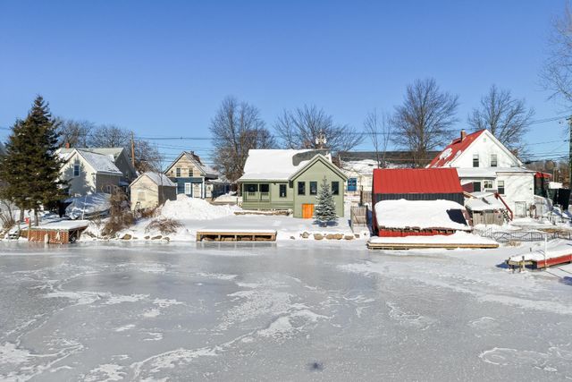 98 Water Street, Laconia, NH 03246