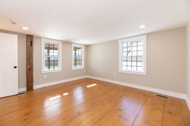 98 Water Street, Laconia, NH 03246