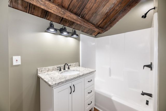 98 Water Street, Laconia, NH 03246