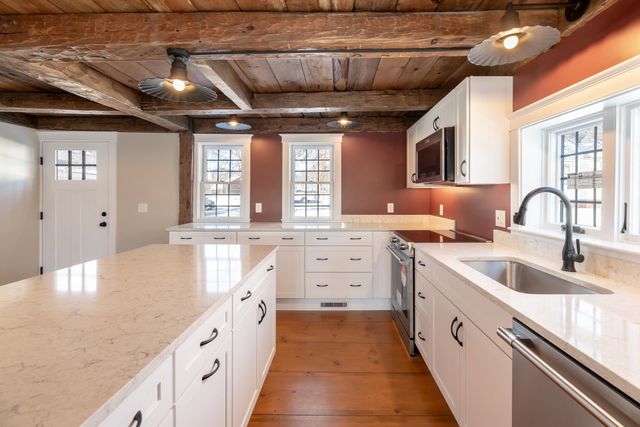 98 Water Street, Laconia, NH 03246