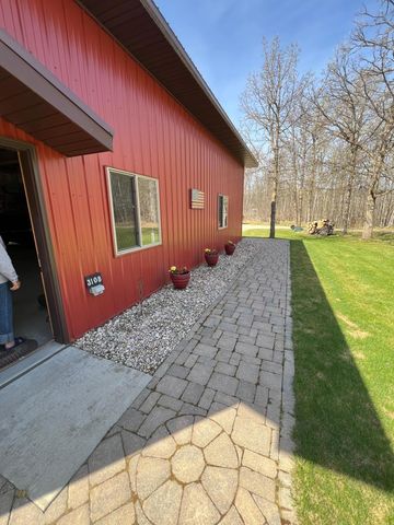 3108 State Highway 172 NW, Baudette, MN 56623