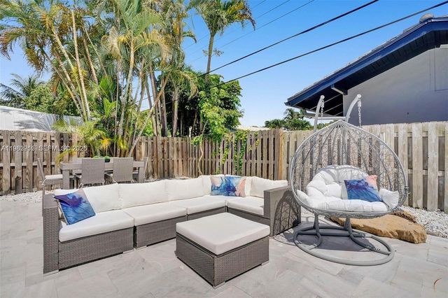 3421 Dover Rd, Pompano Beach, FL 33062