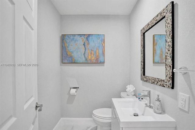 3421 Dover Rd, Pompano Beach, FL 33062