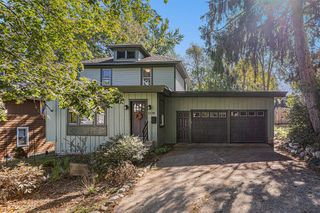 1219 W Maple Street, Kalamazoo, MI 49008