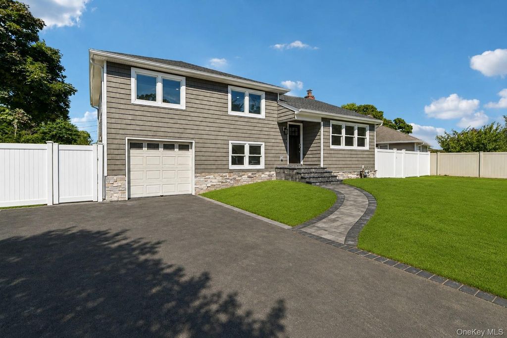 3176 Morgan Drive, Wantagh, NY 11793 — photo 3