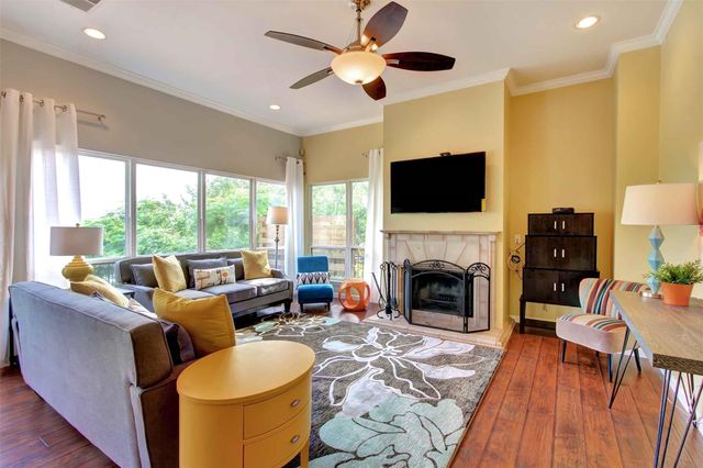2208 Trailside DR, Austin, TX 78704