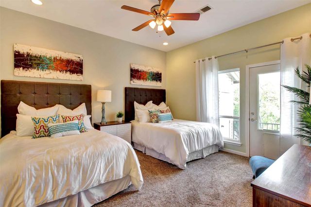 2208 Trailside DR, Austin, TX 78704