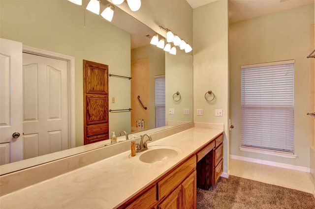 2208 Trailside DR, Austin, TX 78704