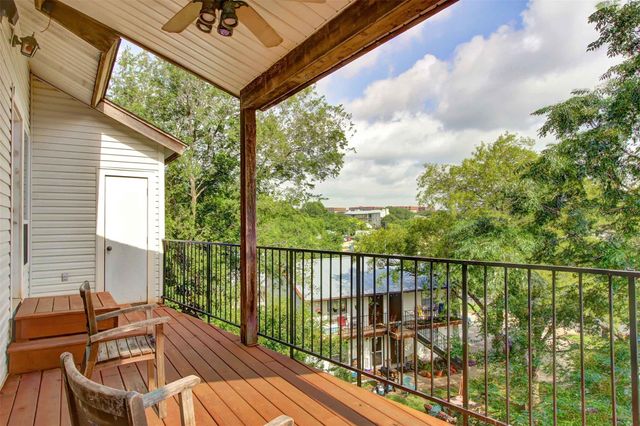 2208 Trailside DR, Austin, TX 78704