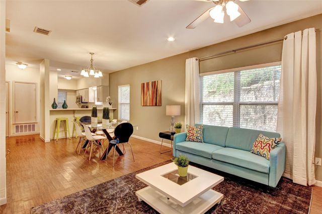 2208 Trailside DR, Austin, TX 78704