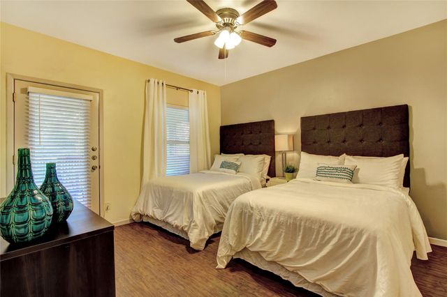 2208 Trailside DR, Austin, TX 78704