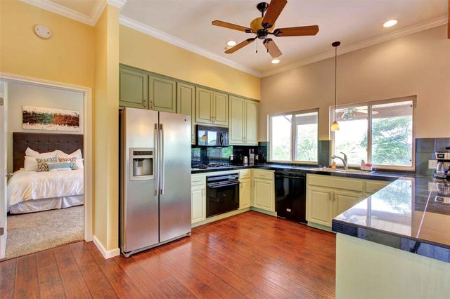 2208 Trailside DR, Austin, TX 78704