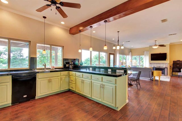 2208 Trailside DR, Austin, TX 78704