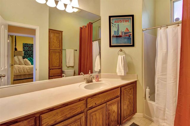 2208 Trailside DR, Austin, TX 78704