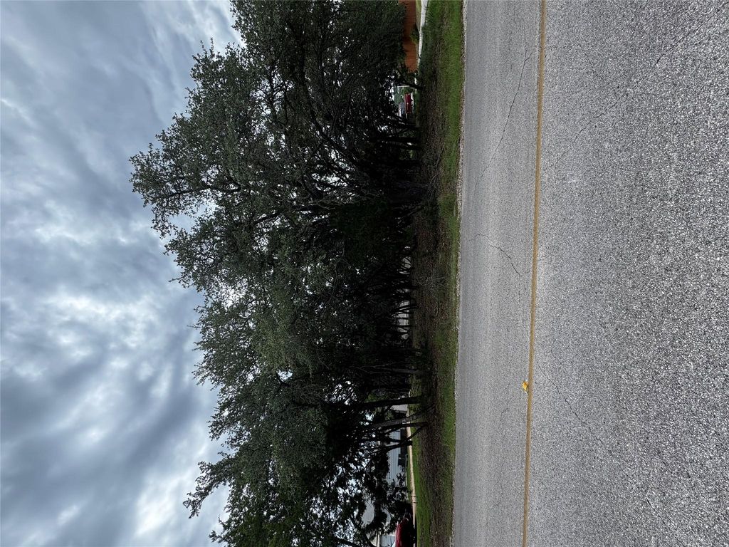 5103 Thunderbird ST, Lago Vista, TX 78645