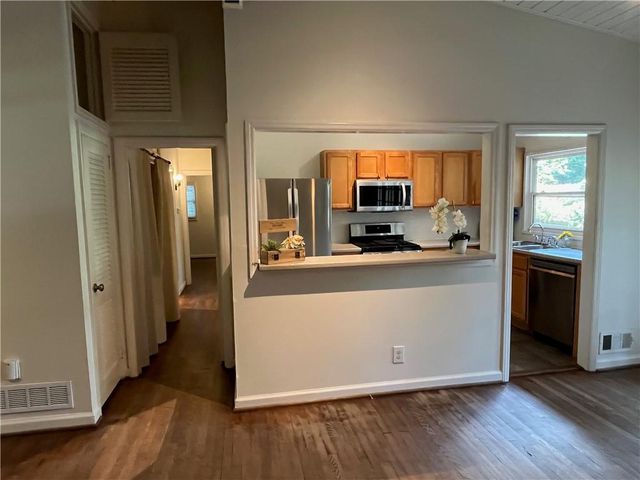 1945 Dellwood Drive NW B, Atlanta, GA 30309