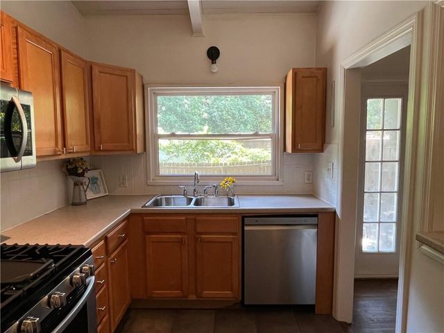 1945 Dellwood Drive NW B, Atlanta, GA 30309