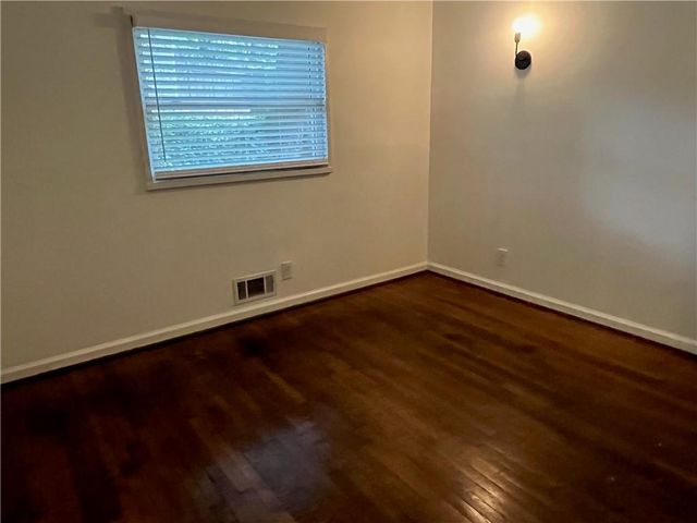 1945 Dellwood Drive NW B, Atlanta, GA 30309