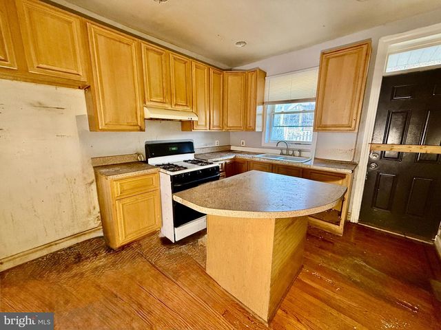 321 S NEWKIRK ST, Baltimore, MD 21224