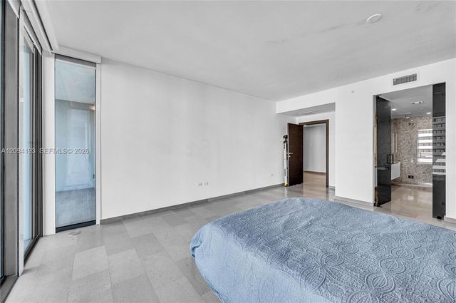 88 SW 7th Street 806, Miami, FL 33130