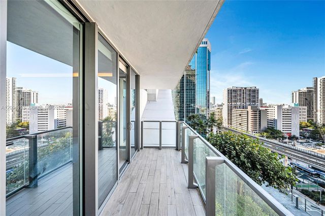 88 SW 7th Street 806, Miami, FL 33130