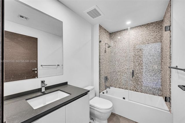 88 SW 7th Street 806, Miami, FL 33130