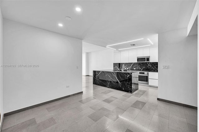 88 SW 7th Street 806, Miami, FL 33130