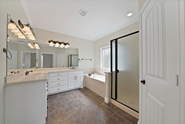 2770 S Lakeview Drive, Cedar Hill, TX 75104