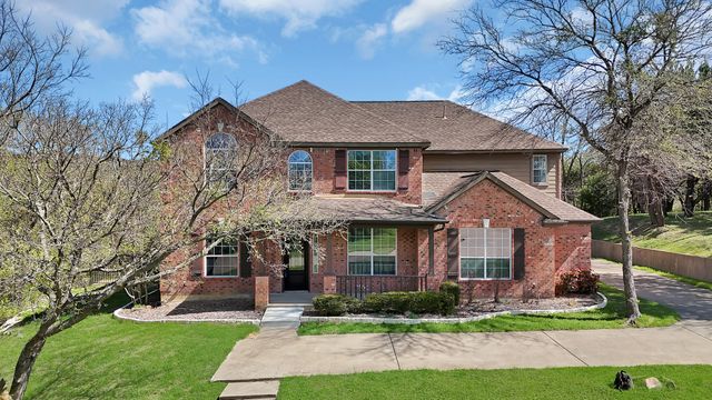 2770 S Lakeview Drive, Cedar Hill, TX 75104