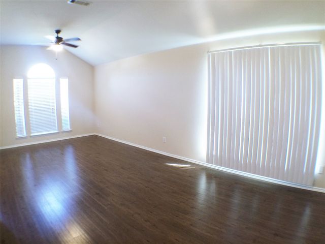 1006 Godwin Avenue, Glenn Heights, TX 75154