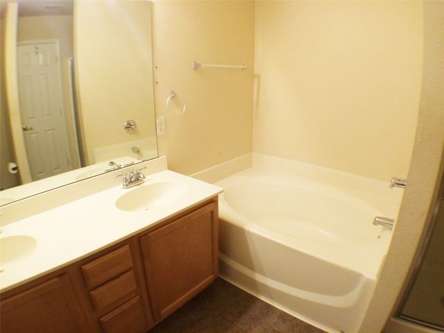 1006 Godwin Avenue, Glenn Heights, TX 75154