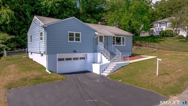 47 Juniper Ridge Drive, Waterbury, CT 06708